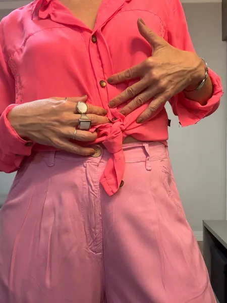 Camisa levemente transparente