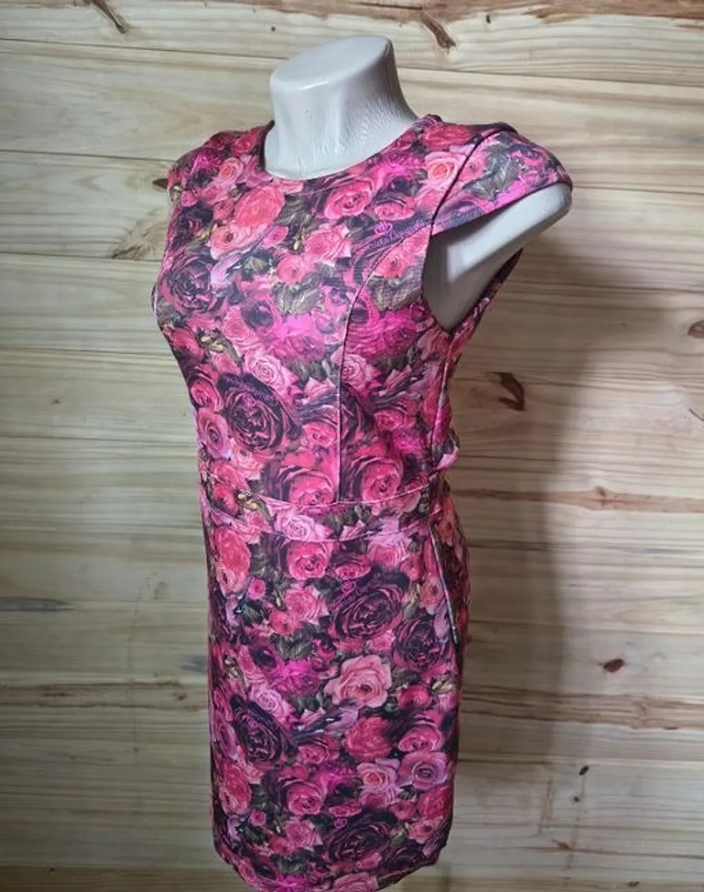 vestido tubinho floral