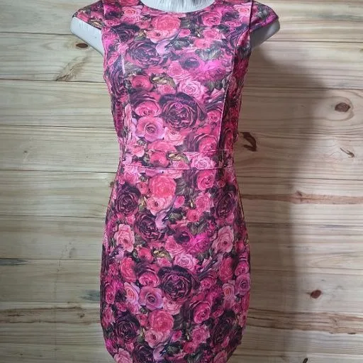 vestido tubinho floral