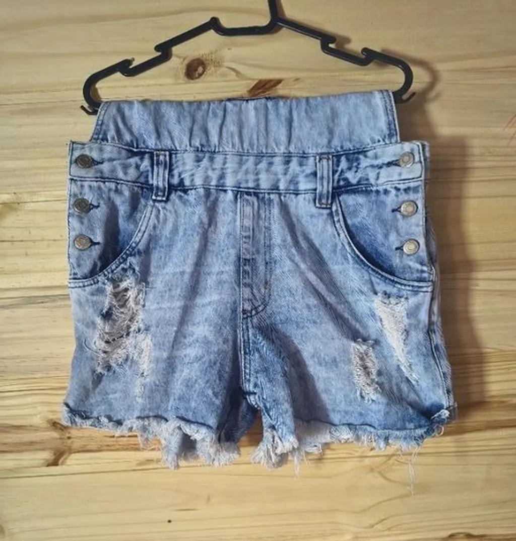 macacão jardineira jeans