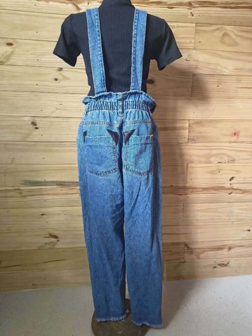 macacão jeans jardineira hering