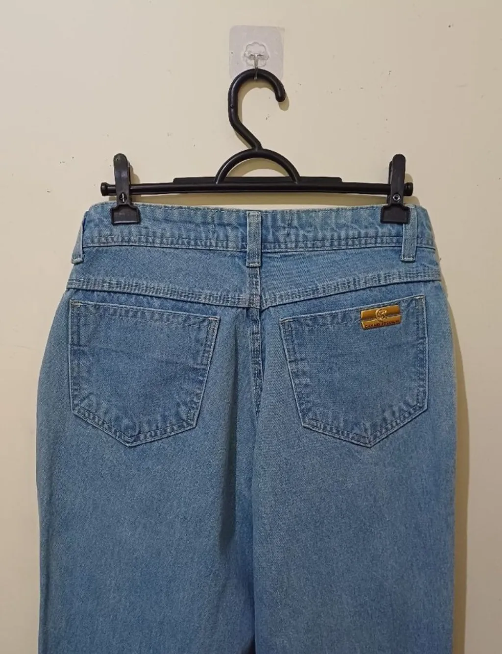 calça feminina xadrez e jeans