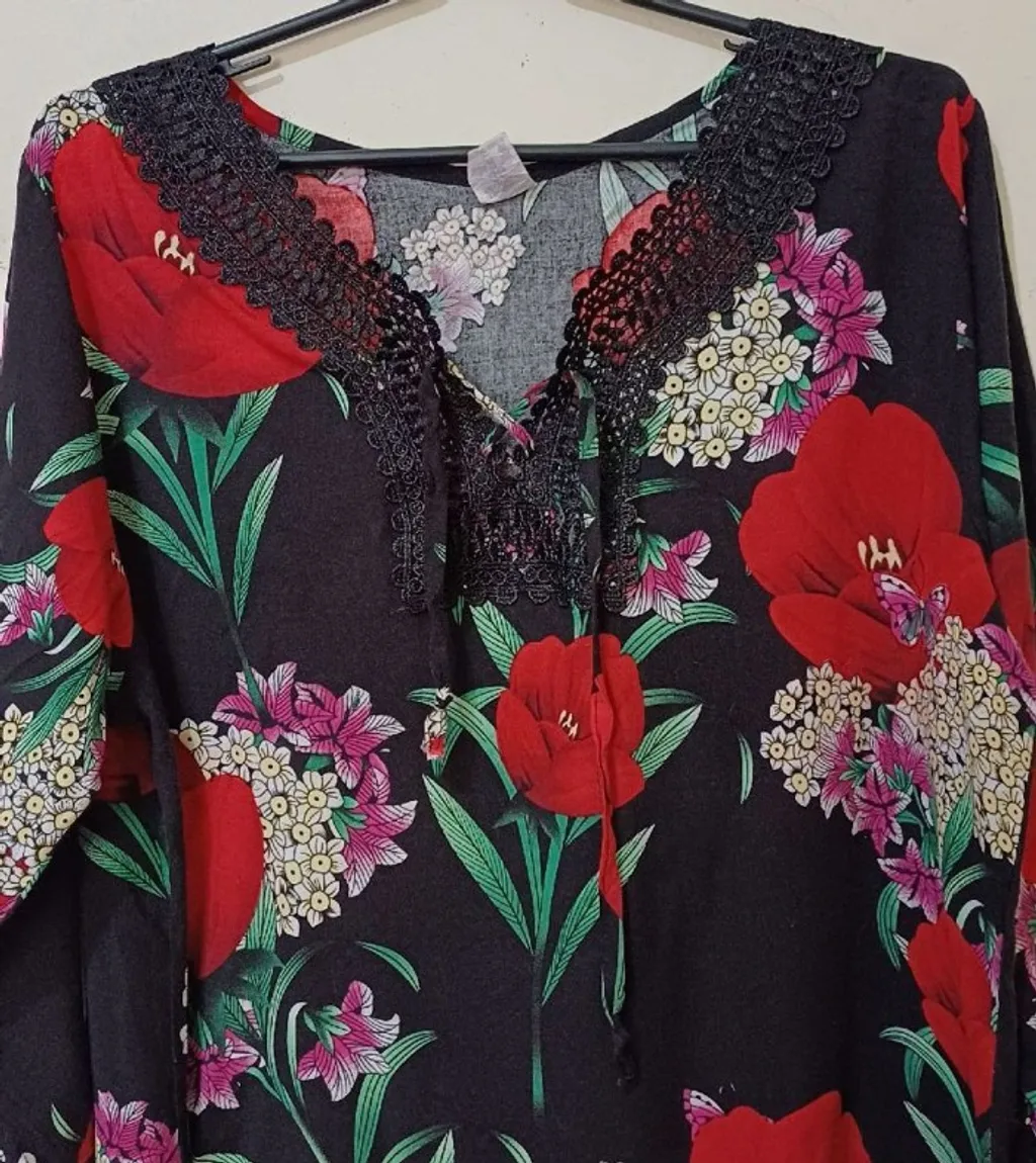 blusa bata floral