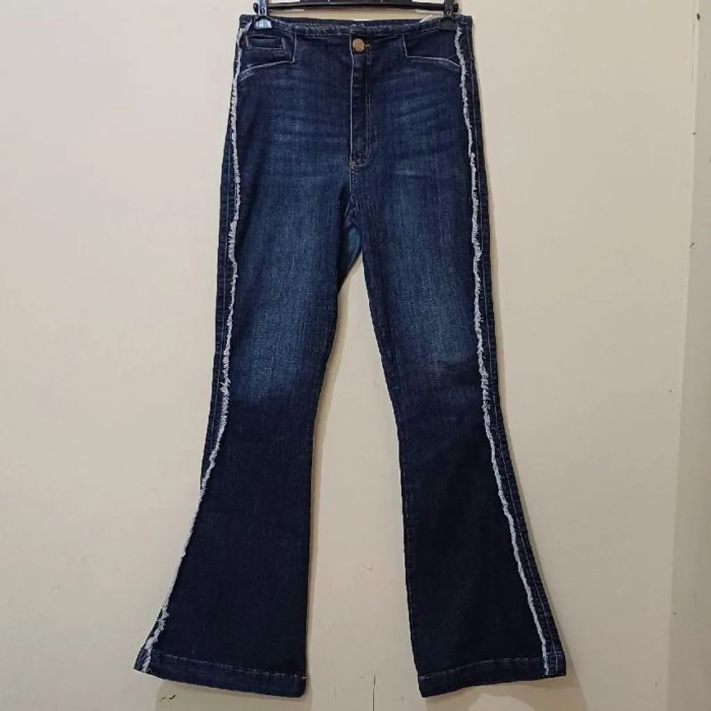 calça flare feminina