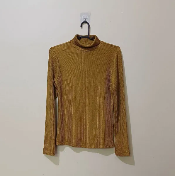 blusa gola alta cgc vintage