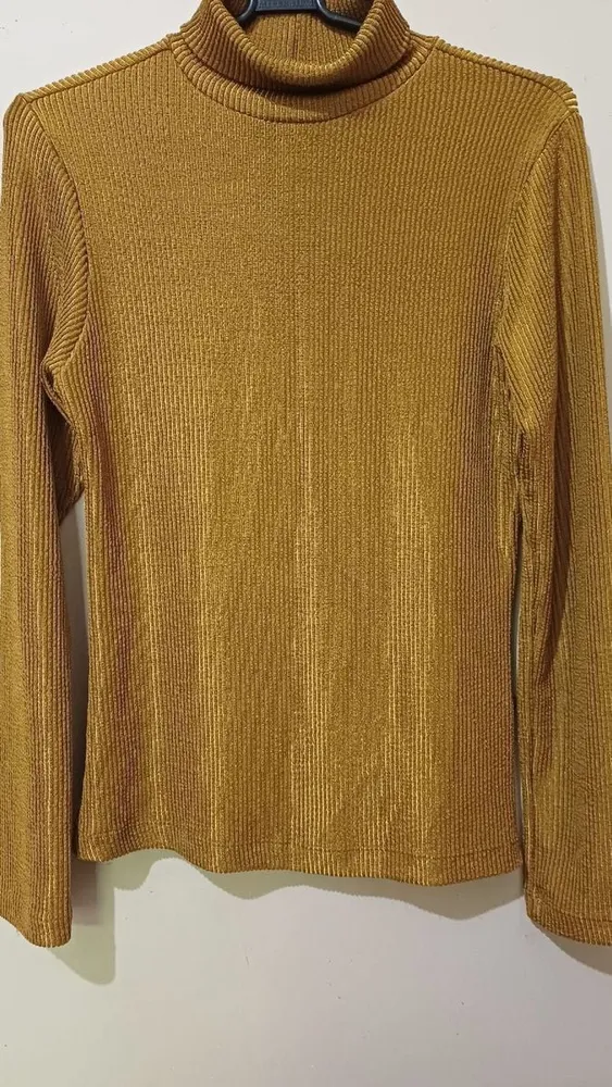 blusa gola alta cgc vintage