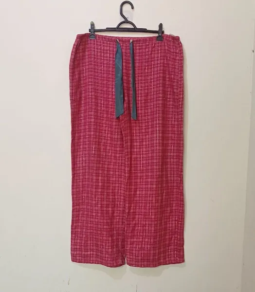 calça feminina xadrez