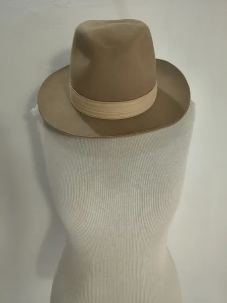 Chapéu Prada Safari vintage