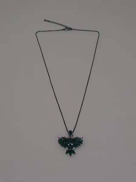 gargantilha verde