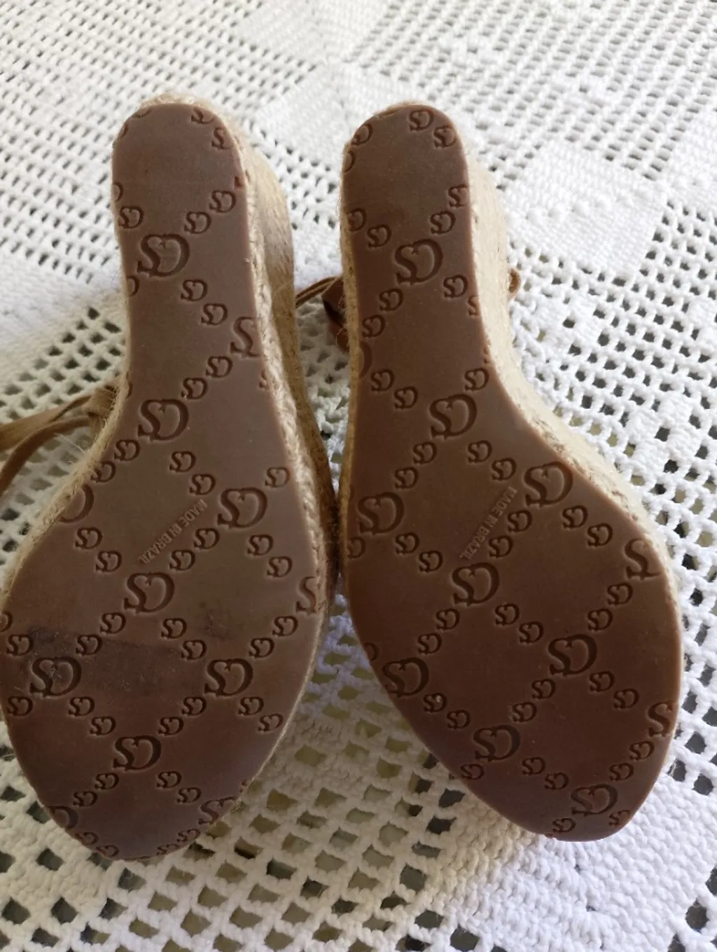 sandália plataforma carmen