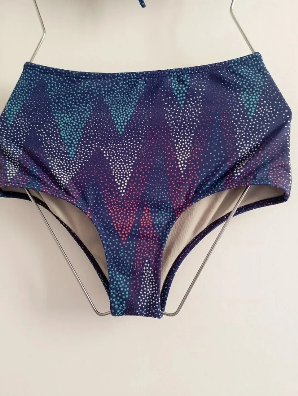 Biquíni Cintura alta com alça removível líquido