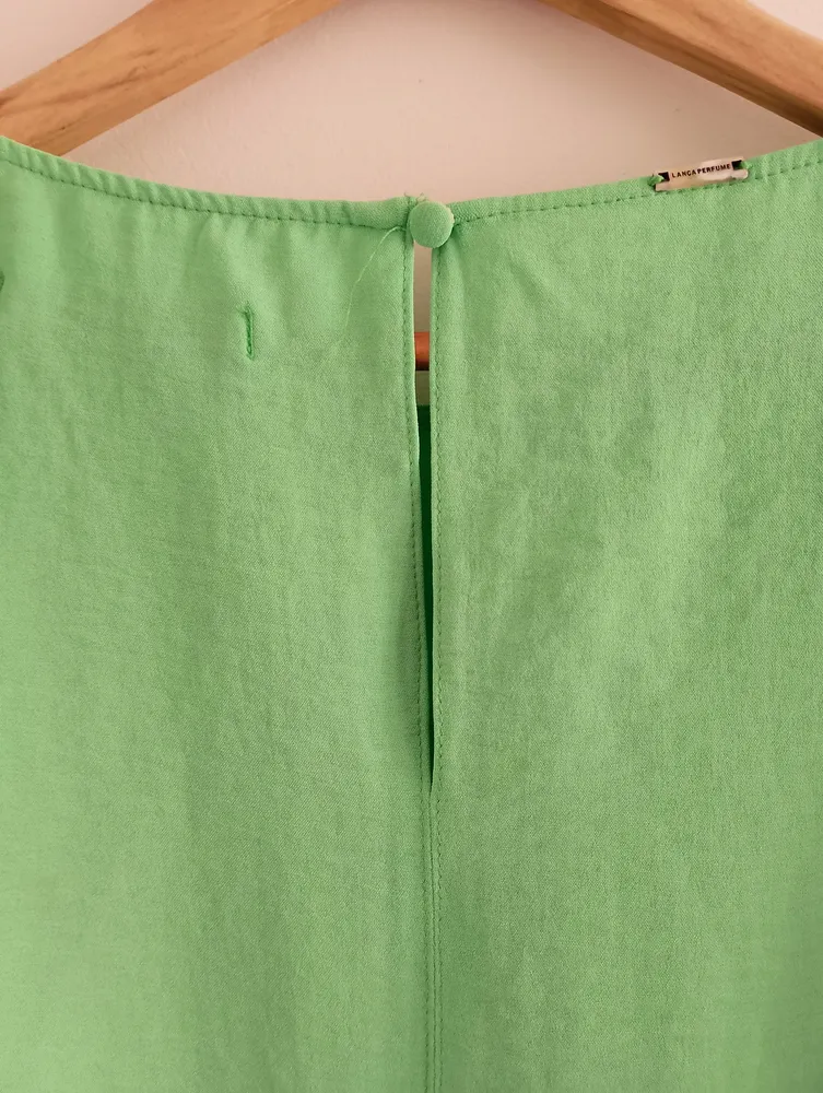 blusa lança perfume verde manga bufante
