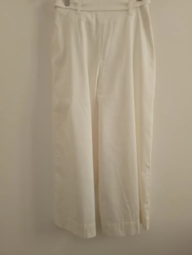 pantacourt aroeira-abe na cor off-white, tamanho m nova
