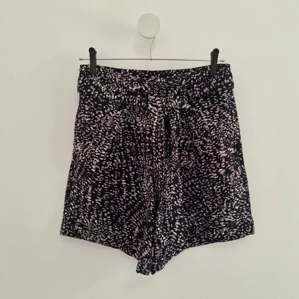 short h&m tamanho m