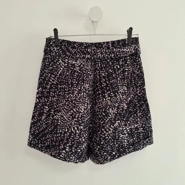 short h&m tamanho m