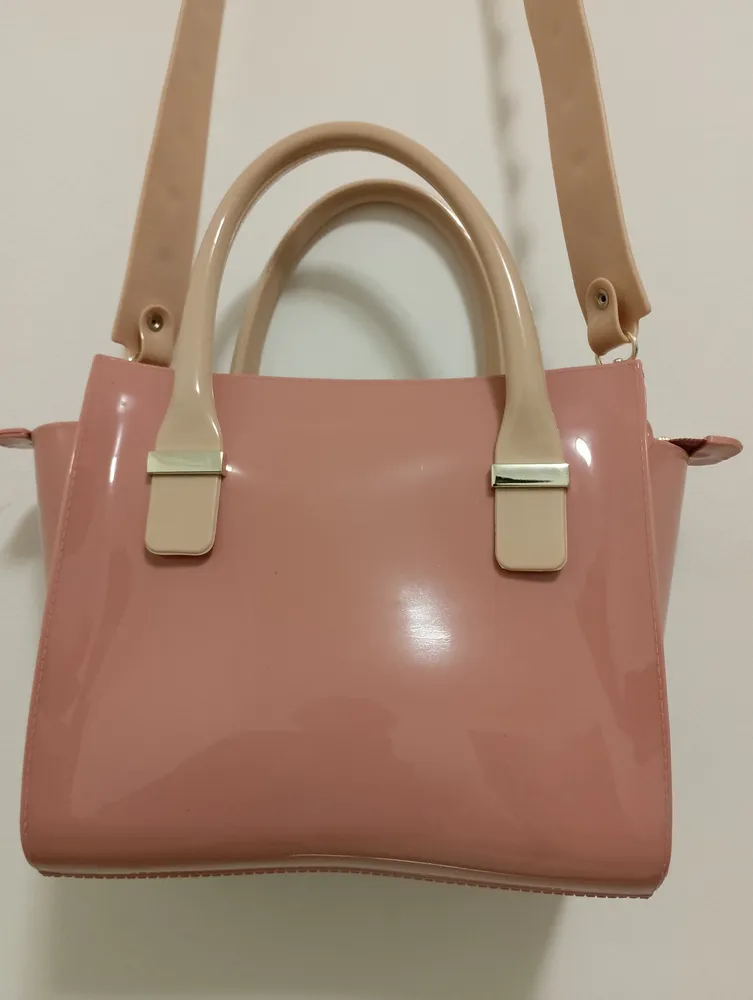 bolsa petite jolie rosa com alça bege
