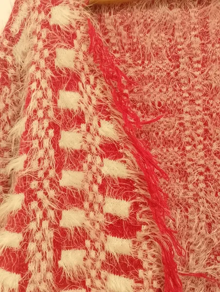 blusa de tricô feminina rosa e branca