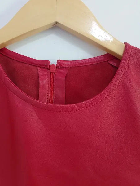 blusa animale couro legítimo vermelha