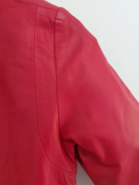blusa animale couro legítimo vermelha