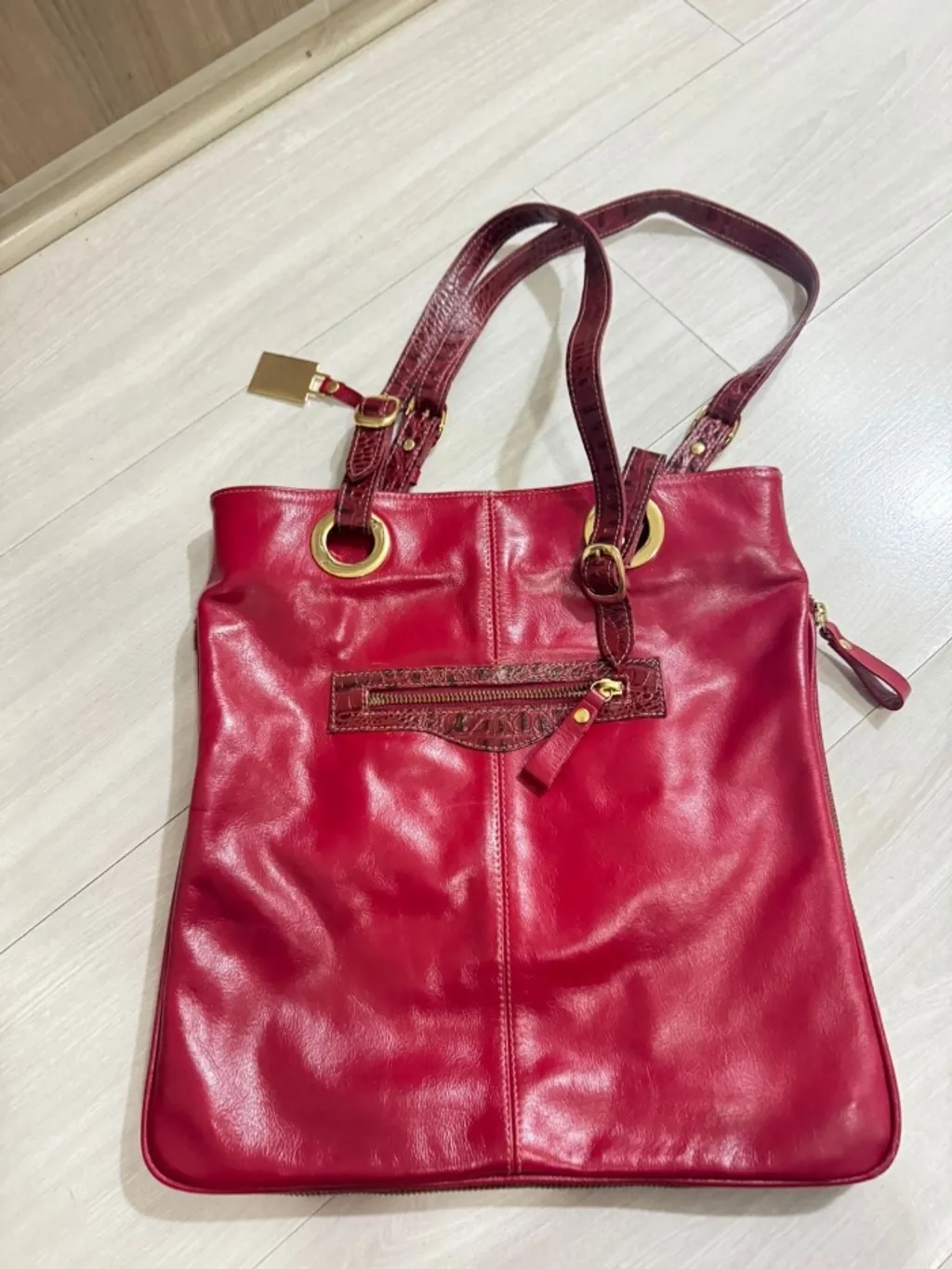 Linda  Bolsa 100% couro