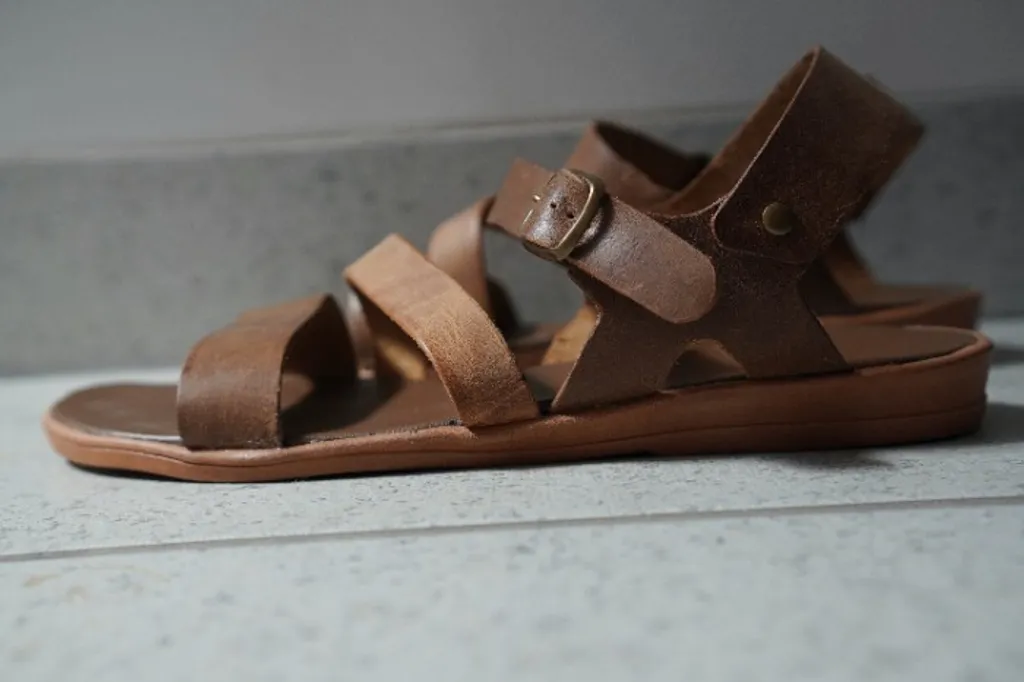 Sandalia papete de couro legitimo