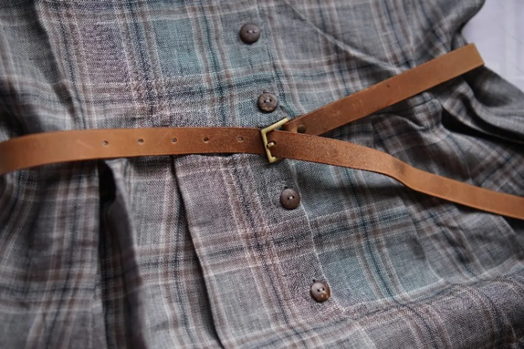 vestido chemise de linho puro xadrez com cinto de couro