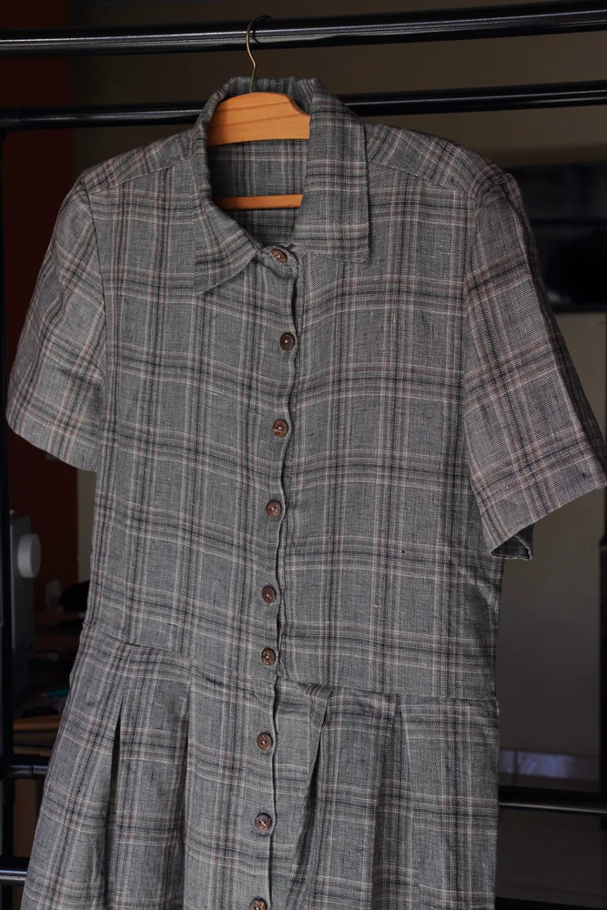 vestido chemise de linho puro xadrez com cinto de couro