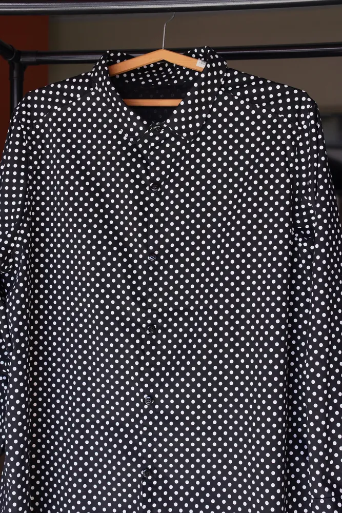 vestido chemise poa midi novo