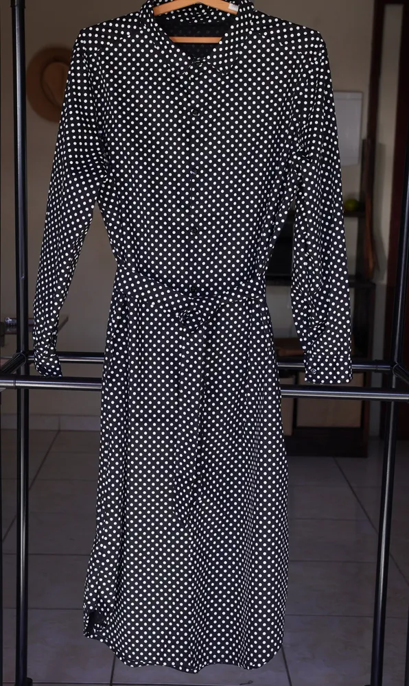 vestido chemise poa midi novo