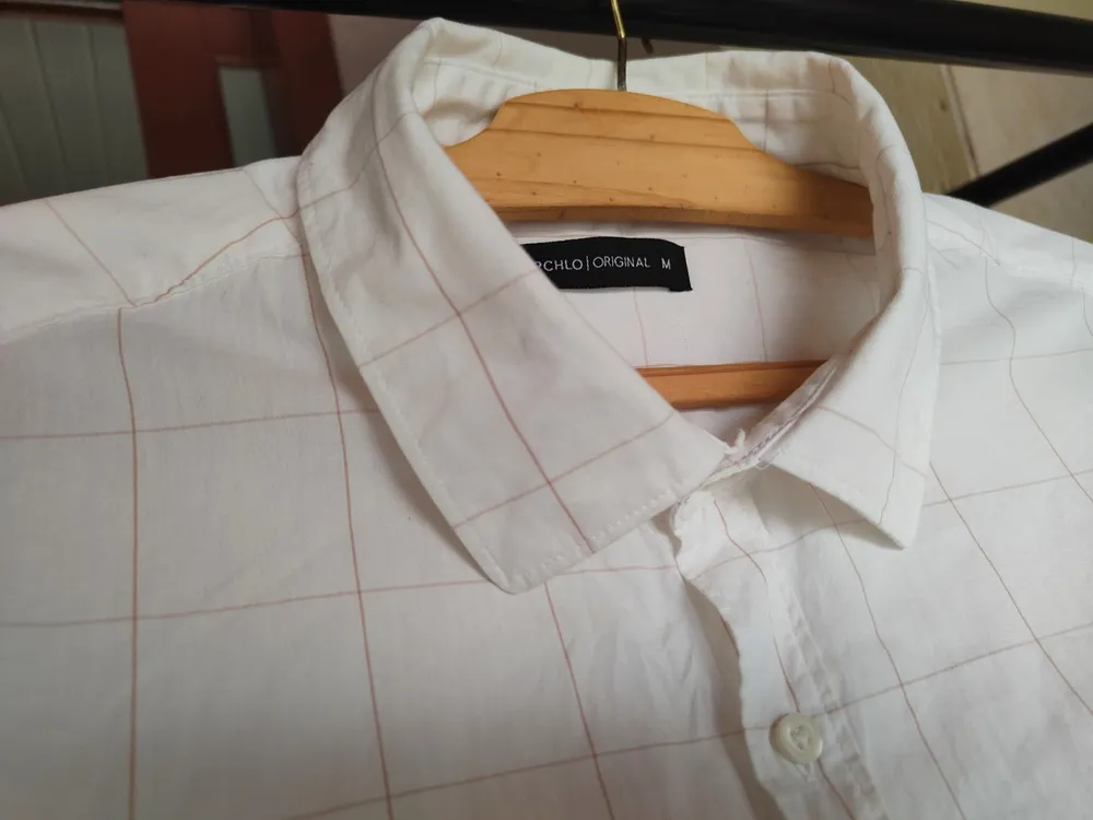 camisa branca cropped oversized