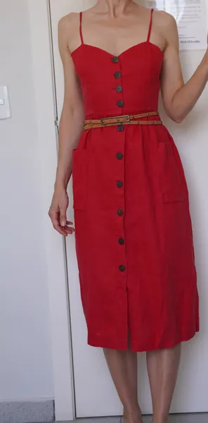 vestido com botões de linho puro