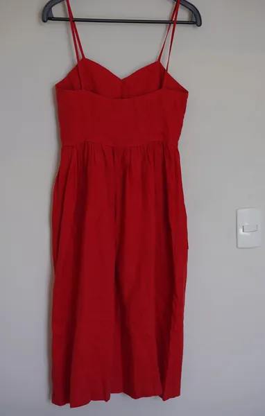 vestido com botões de linho puro