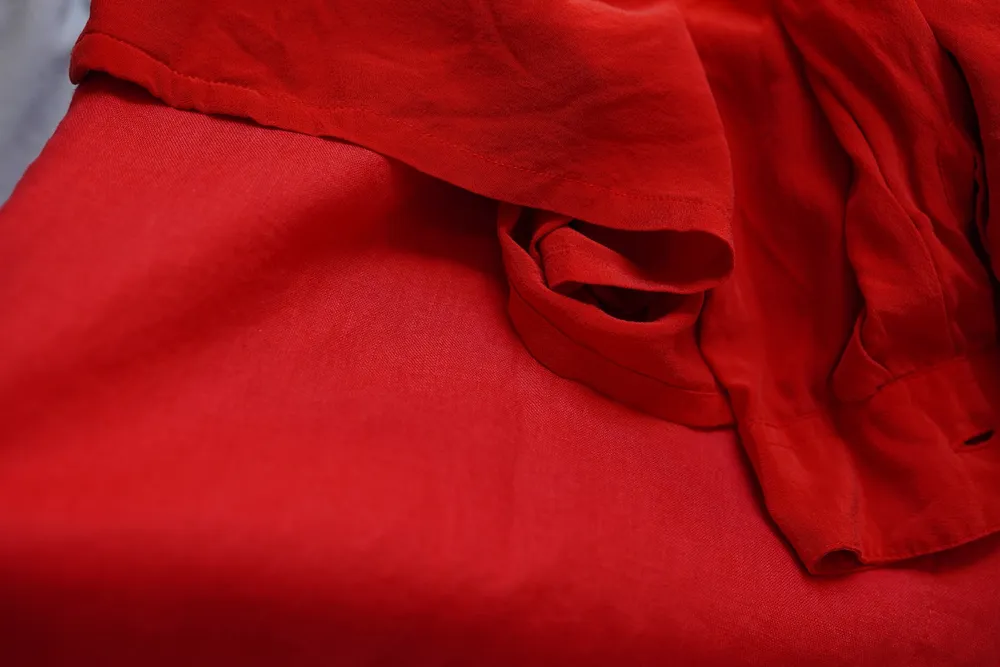 vestido com botões de linho puro