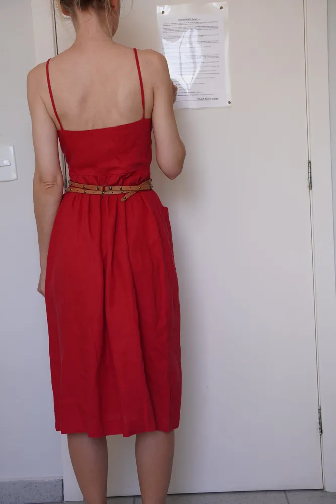 vestido com botões de linho puro