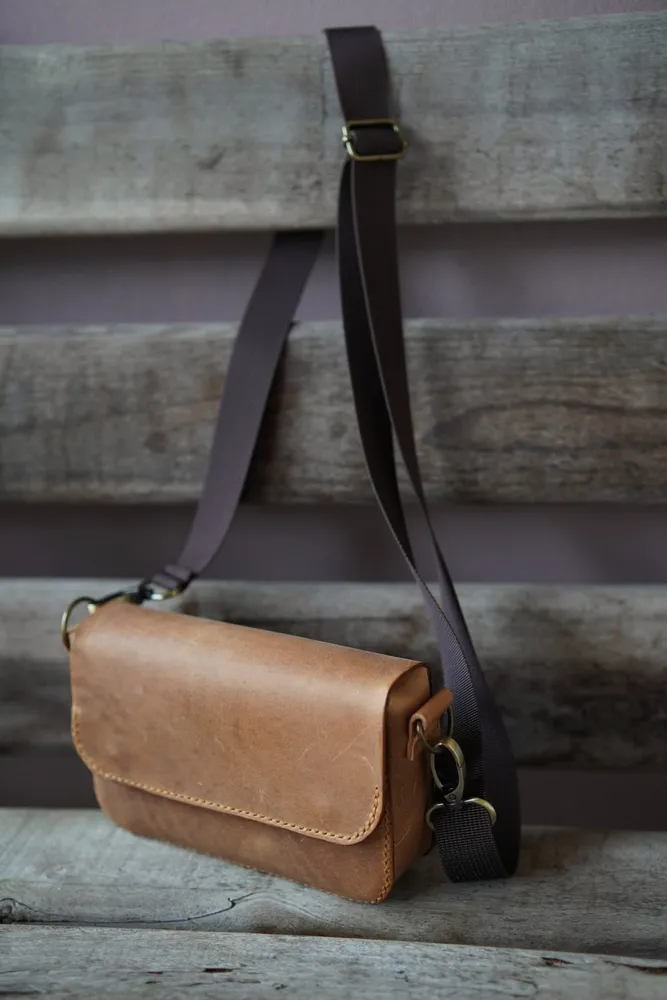 Mini Bolsa Transversal de Couro Legitimo