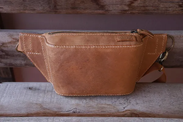 bolsa pochete transversal de cintura de couro legitimo