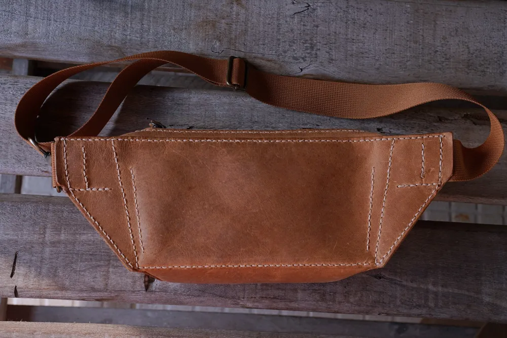 bolsa pochete transversal de cintura de couro legitimo