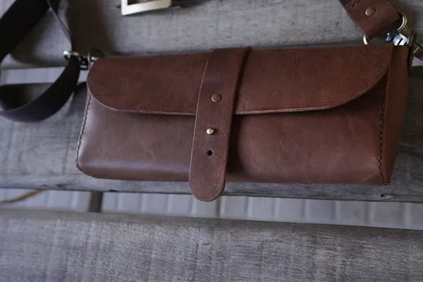 Bolsa Transversal de Couro Legítimo