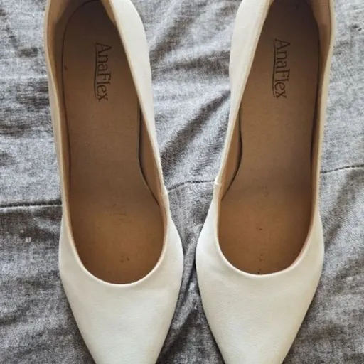 Scarpin branco tamanho 43