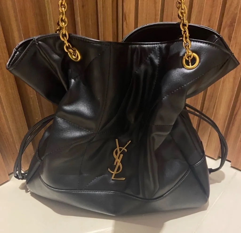 Bolsa Ysl em couro de ombro