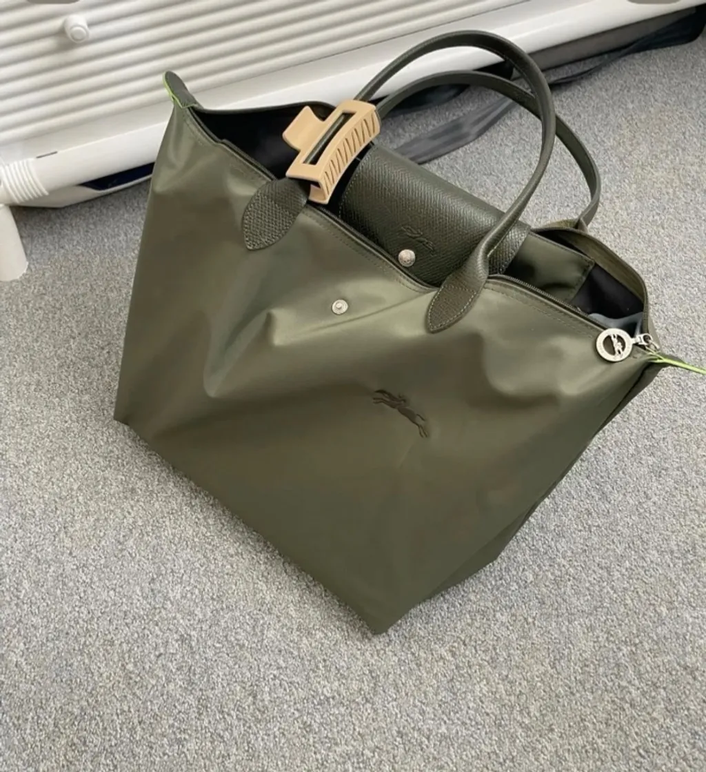 Bolsa de luxo longchamp verde outfit  Tamanho G