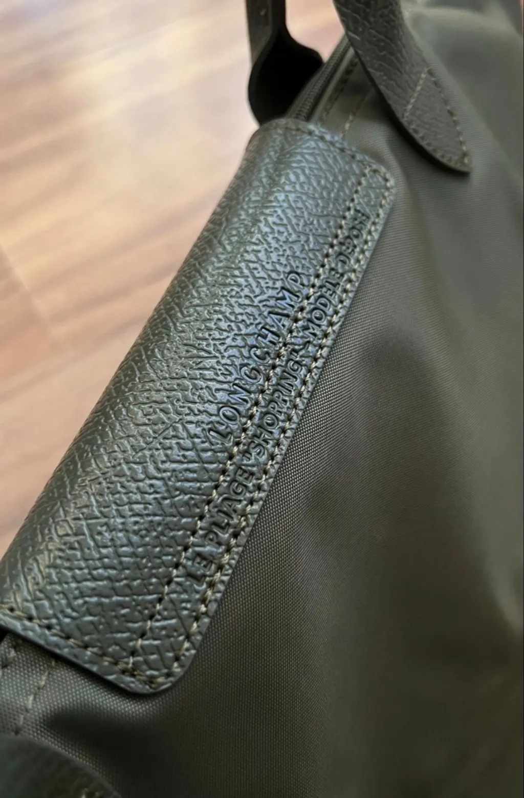 Bolsa de luxo longchamp verde outfit  Tamanho G