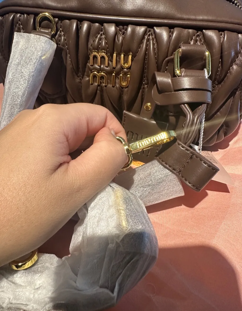 bolsa miu miu em couro - marrom