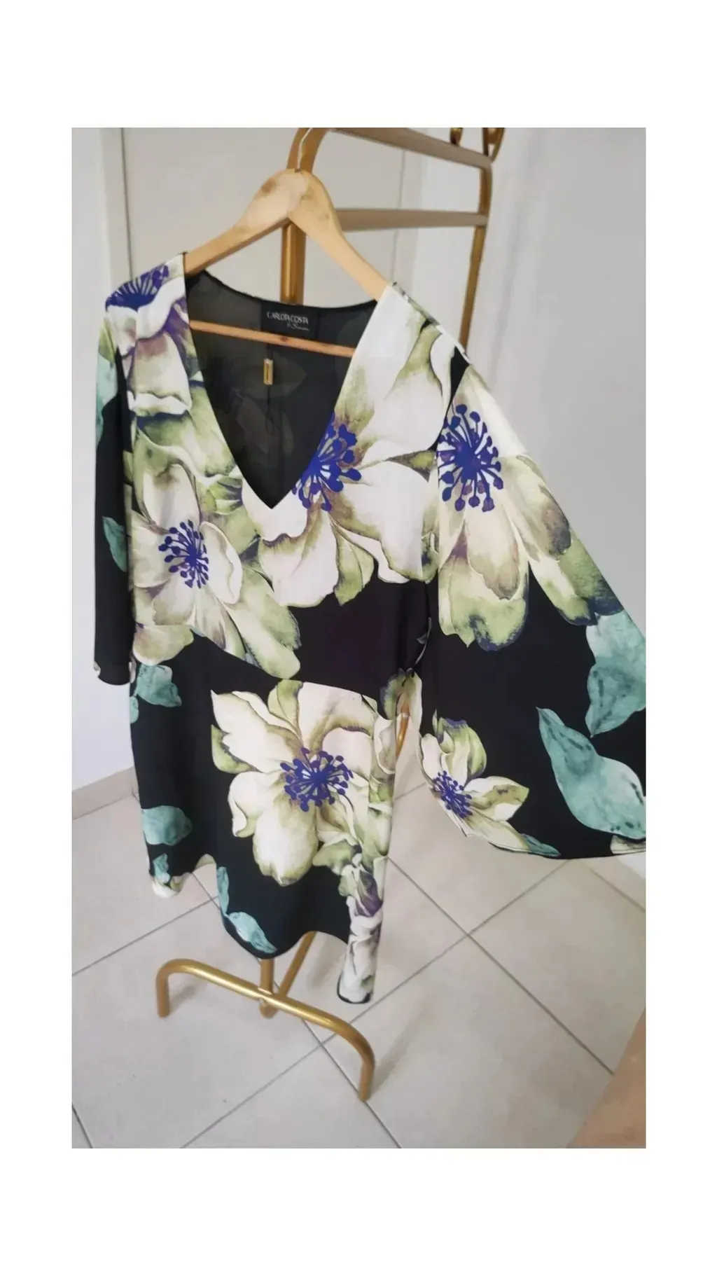vestido novo de qualidade da marca carlota costa