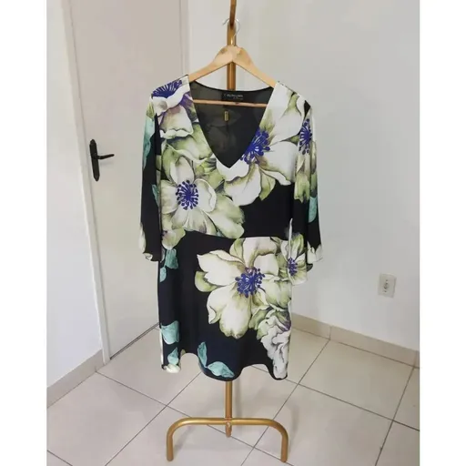 vestido novo de qualidade da marca carlota costa