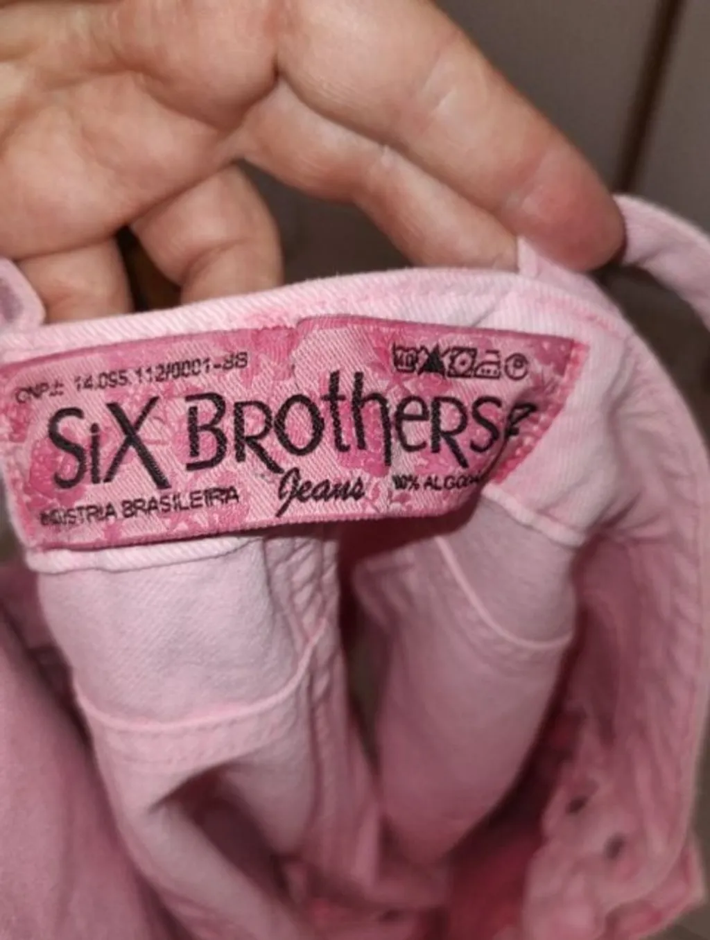 jardineira marca  SIX Brothers
