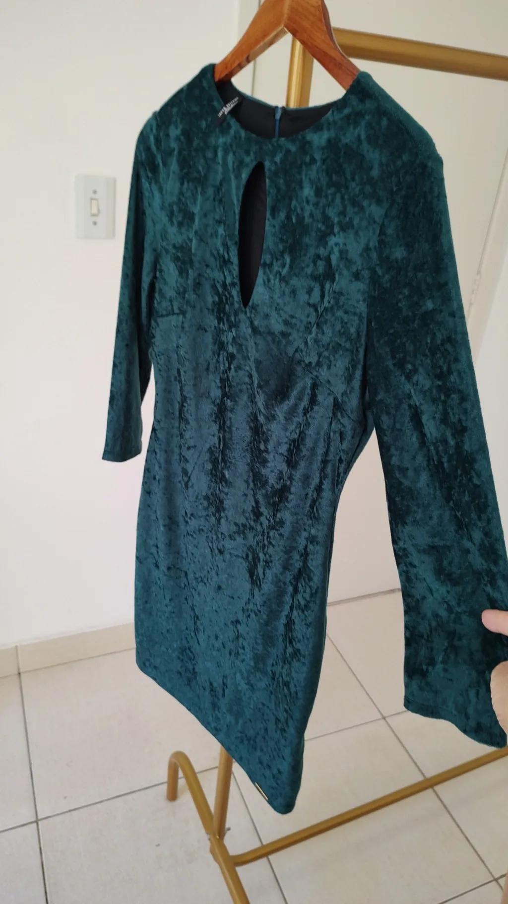 vestido curto lança perfume