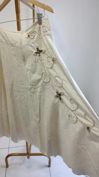 saia longa bordado artesanal