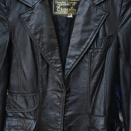 jaqueta de couro Genuine Leather.