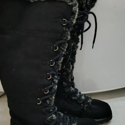 Bota de neve Skechers